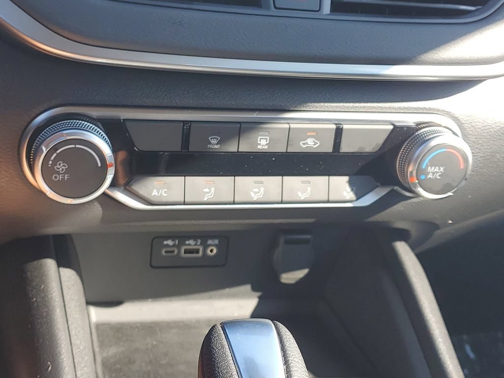 Certified 2025 Nissan Altima 2.5 S FWD image 30