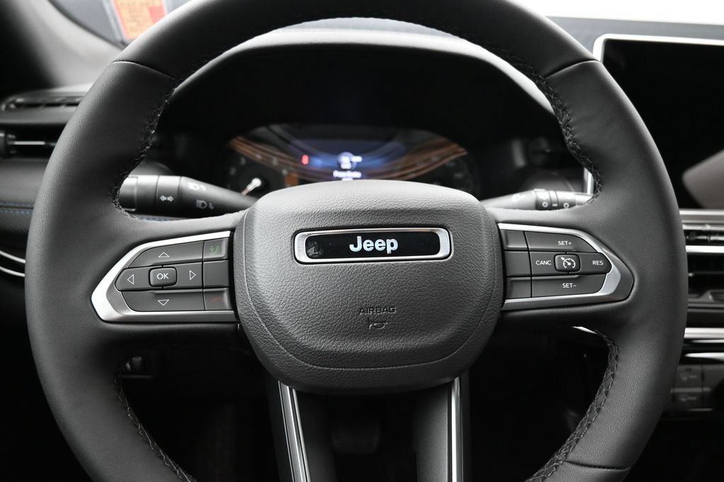 New 2026 Jeep Compass Latitude AWD/4WD image 4