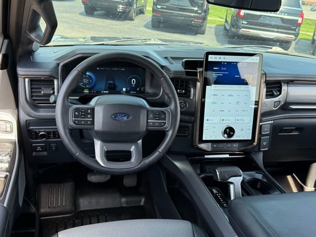 Used 2025 Ford F150 Lightning Lariat AWD/4WD image 8