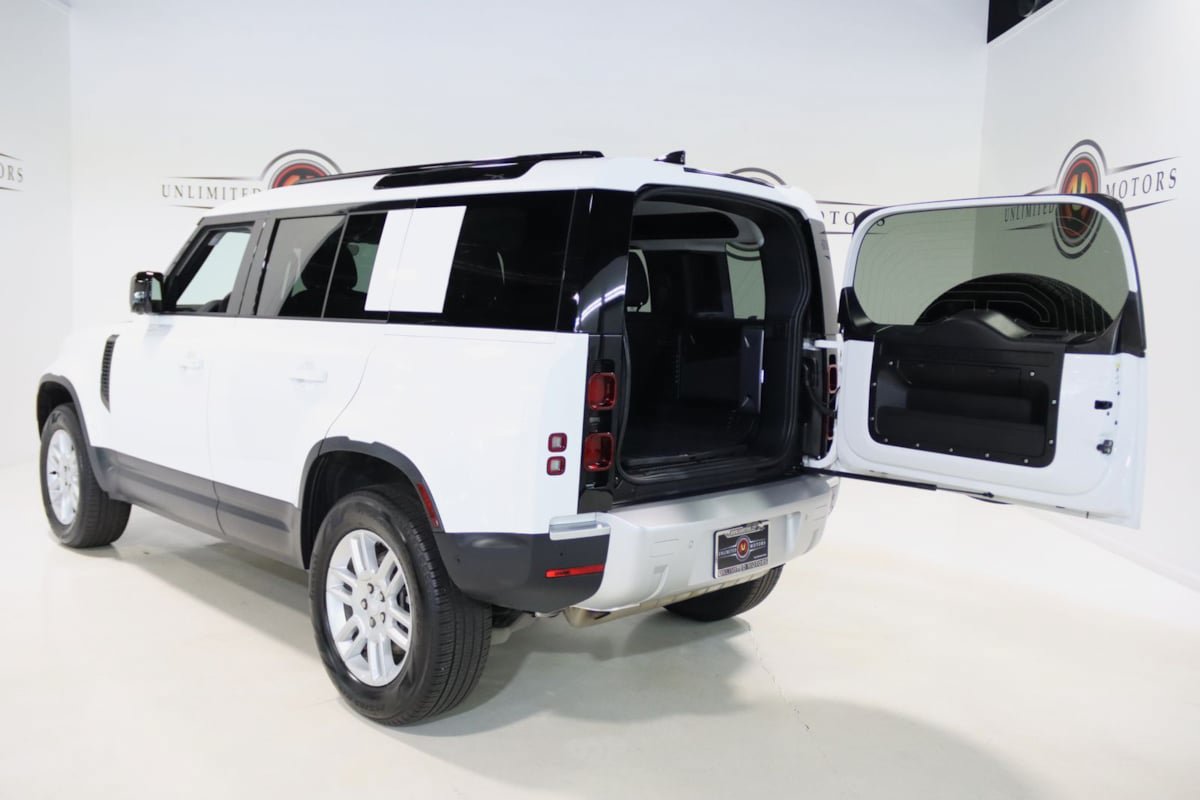 Used 2025 Land Rover Defender 110 S AWD/4WD image 30