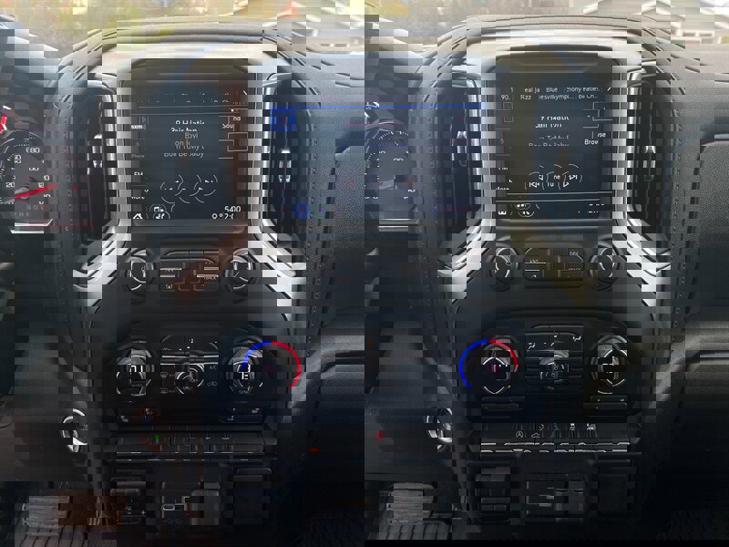 Used 2021 Chevrolet Silverado 1500 LT image 32