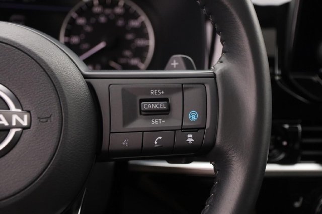 Certified 2025 Nissan Pathfinder SV w/ SV Premium Package FWD image 15