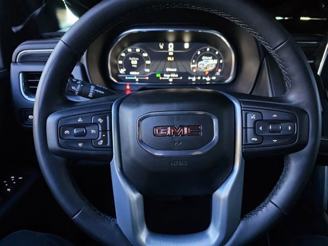 Used 2023 GMC Yukon XL SLT w/ SLT Luxury Package image 32