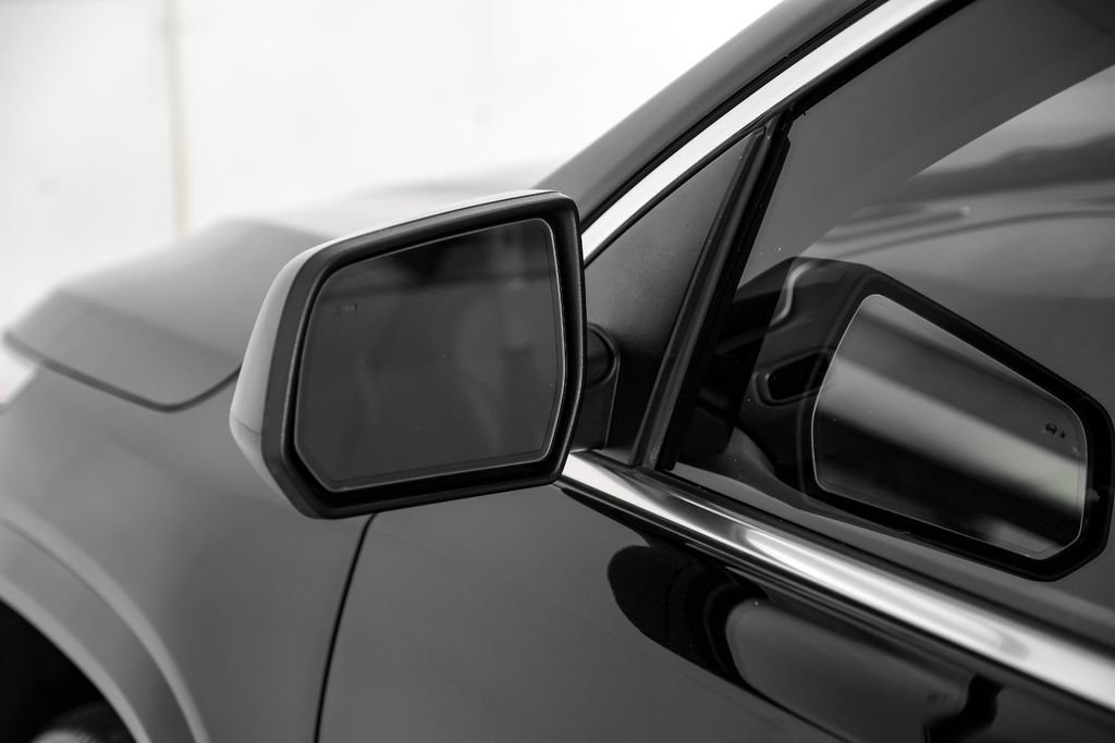 Used 2019 GMC Acadia Denali AWD/4WD image 40