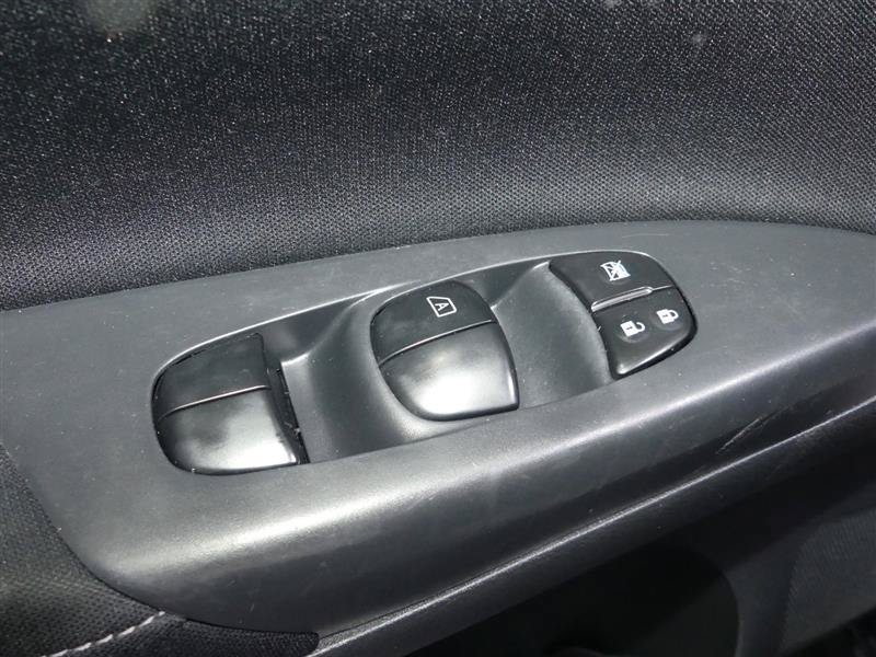 Used 2015 Nissan Sentra SV FWD image 18