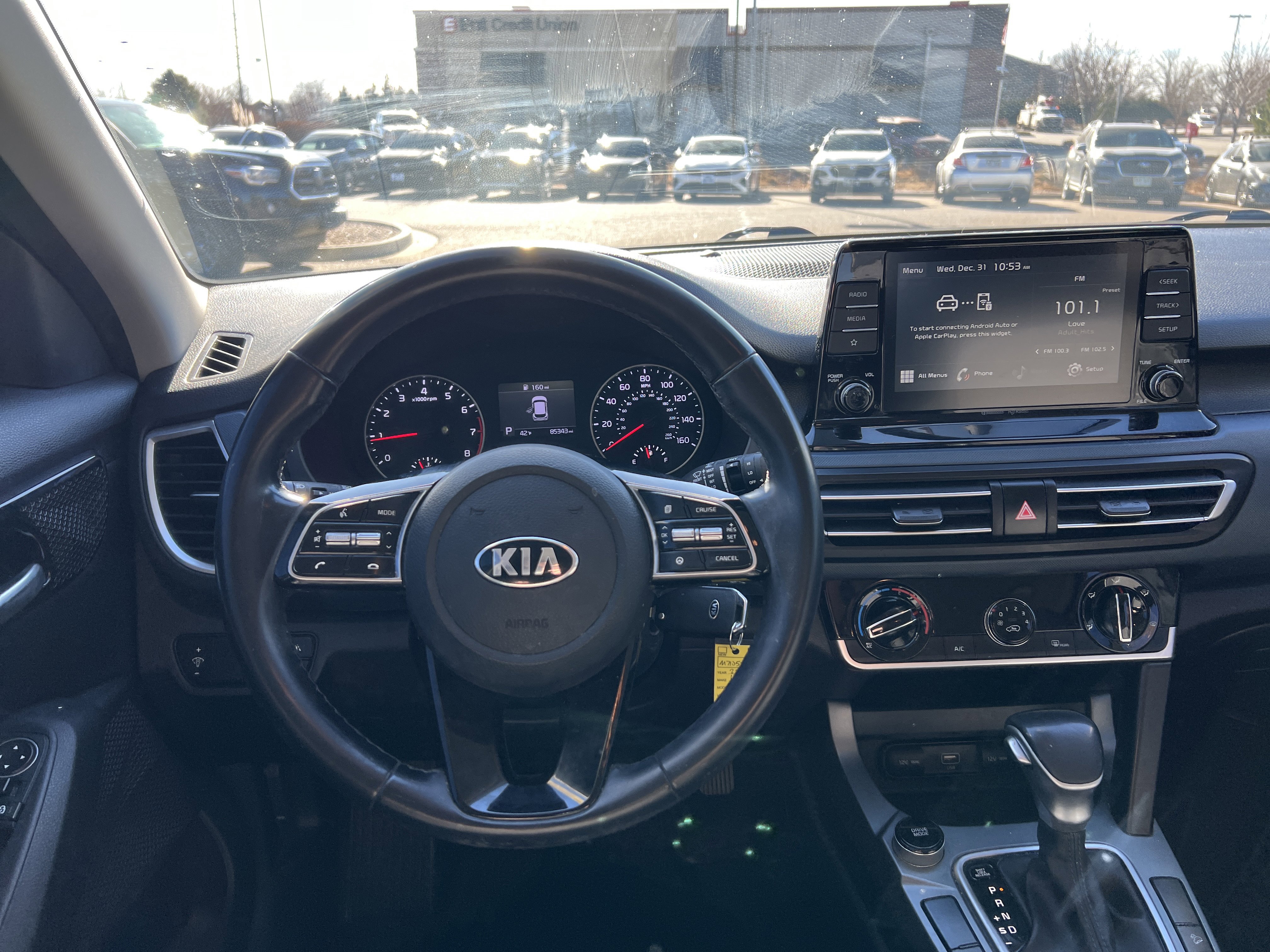 Used 2021 Kia Seltos S image 2