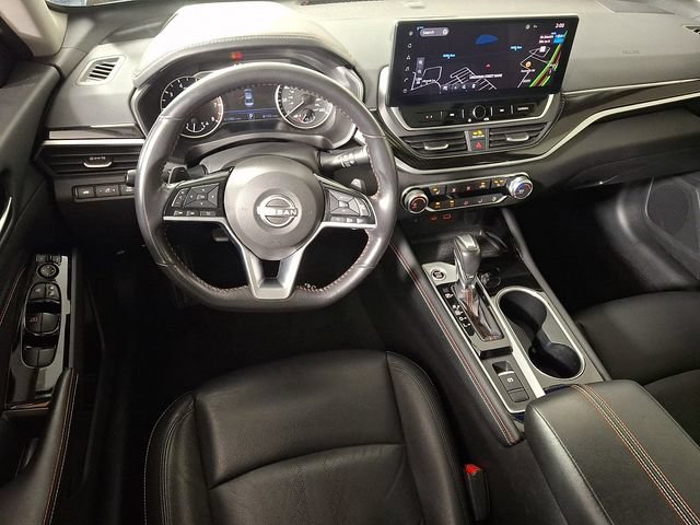 Used 2023 Nissan Altima 2.5 SR w/ SR Premium Package AWD/4WD image 2
