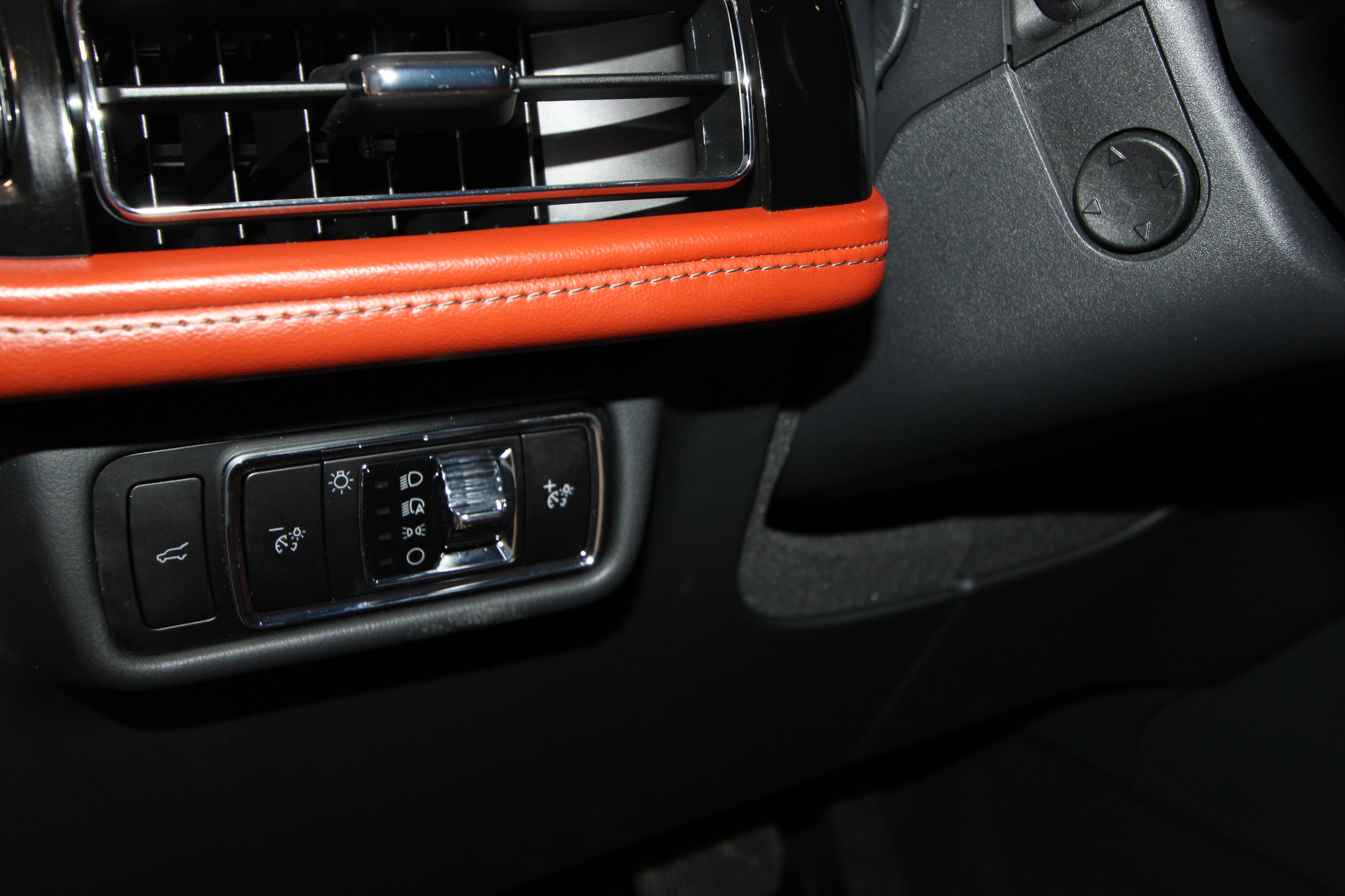 New 2026 Lincoln Aviator Reserve AWD/4WD image 8