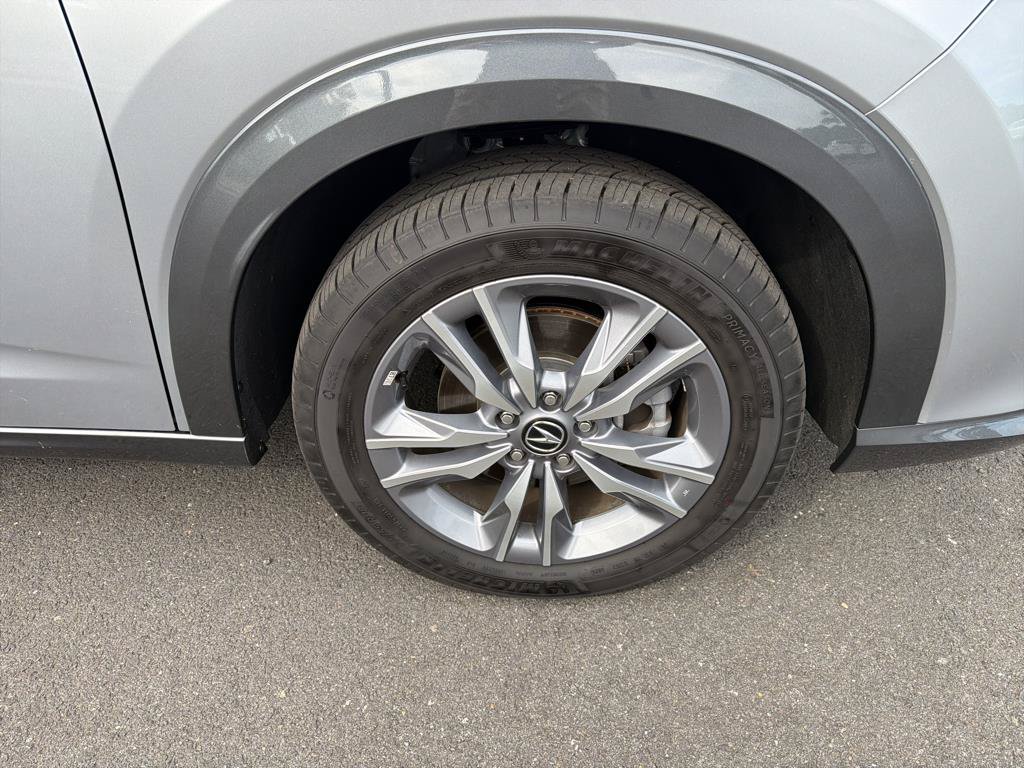 Certified 2025 Acura ADX AWD image 32