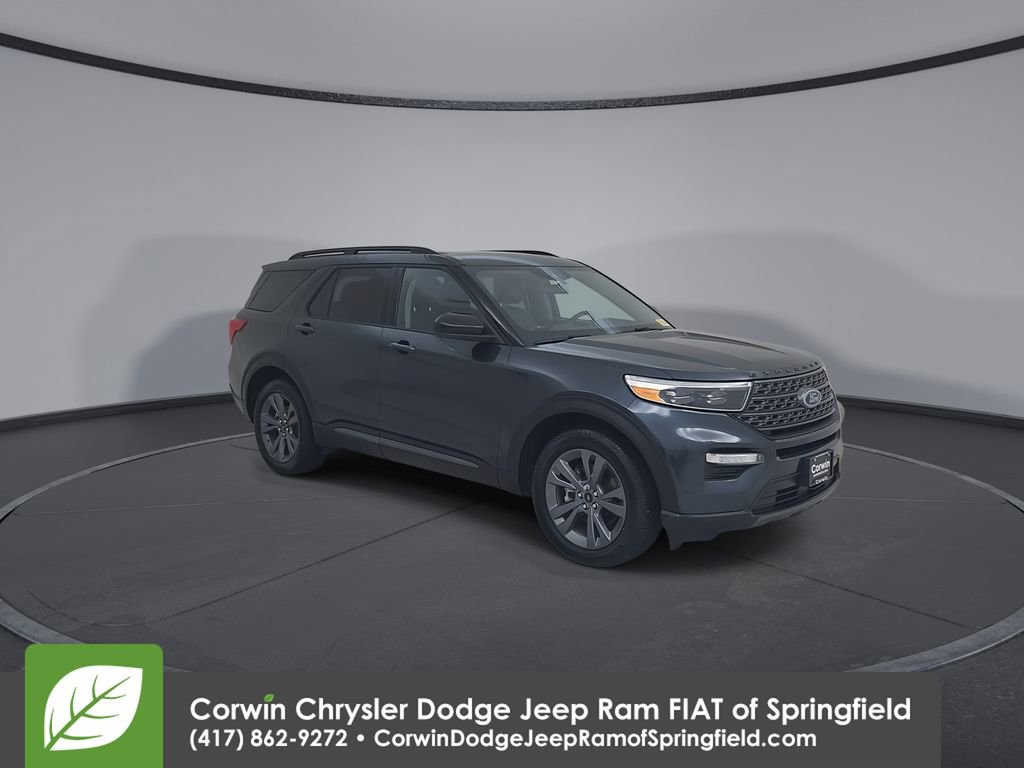 Used 2022 Ford Explorer XLT w/ Equipment Group 202A image 3