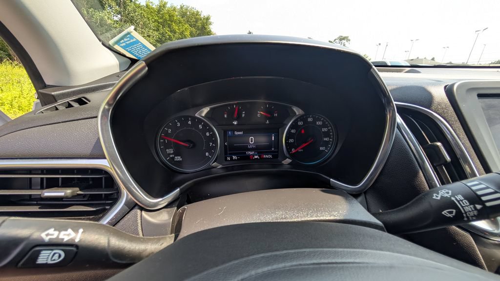 Used 2024 Chevrolet Equinox LT AWD/4WD image 7