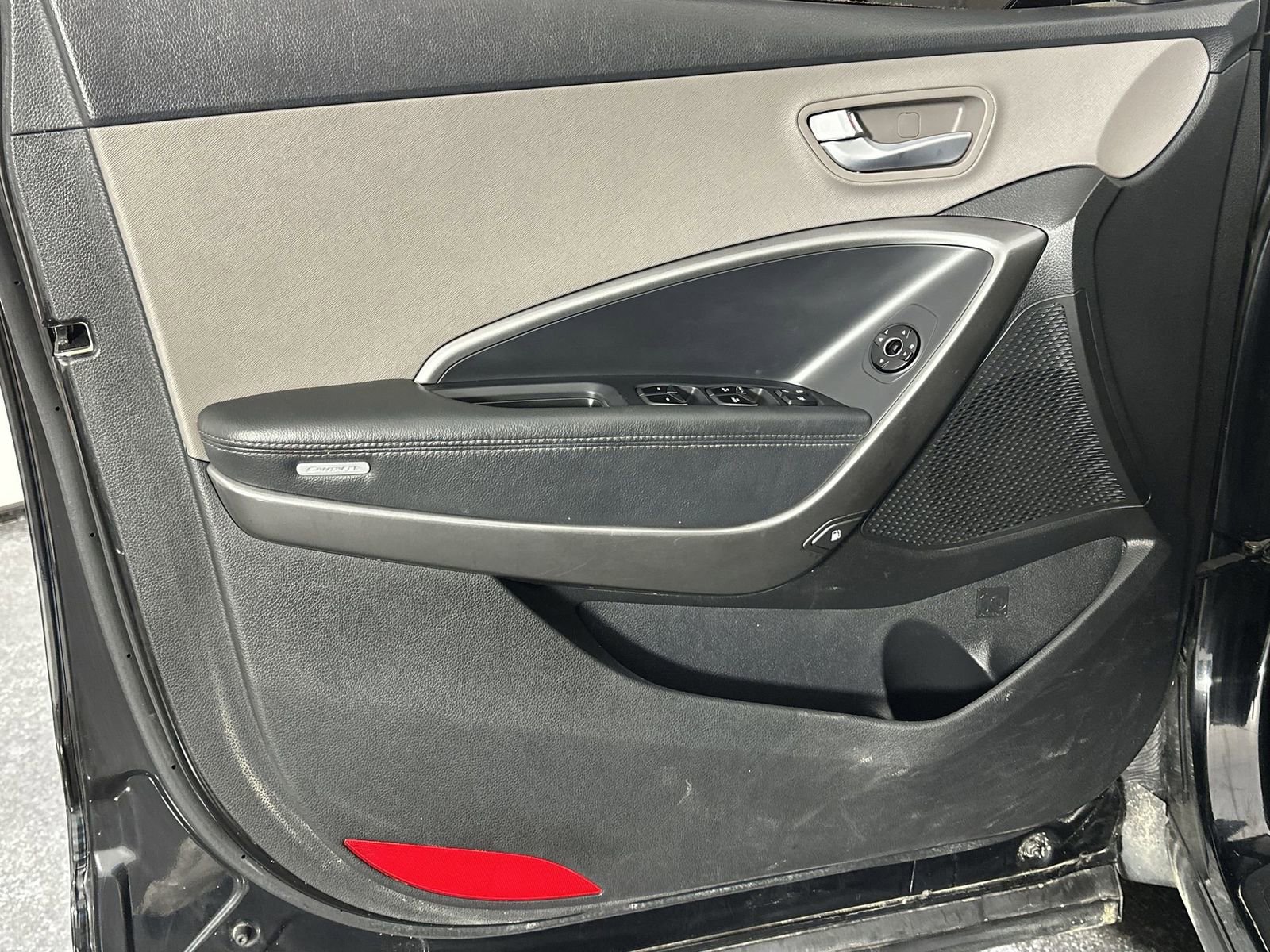 Used 2019 Hyundai Santa Fe XL SE image 34