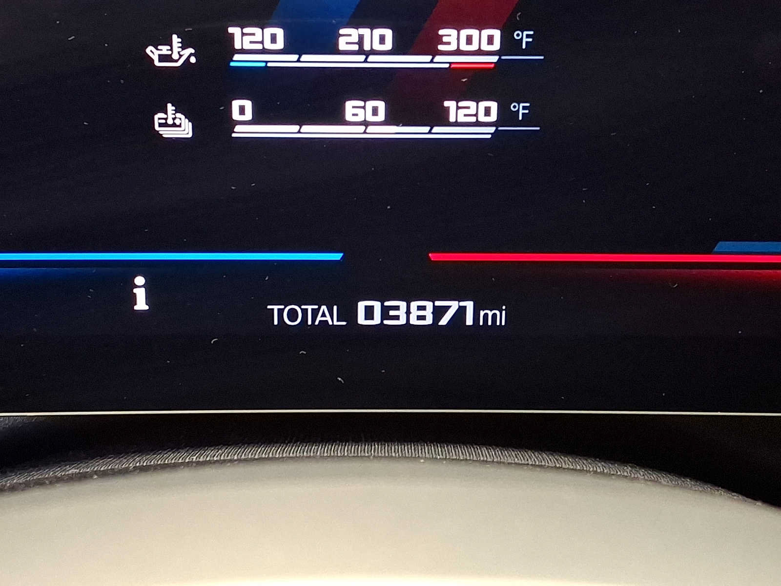 Used 2026 BMW M5 w/ Carbon Package AWD/4WD image 18
