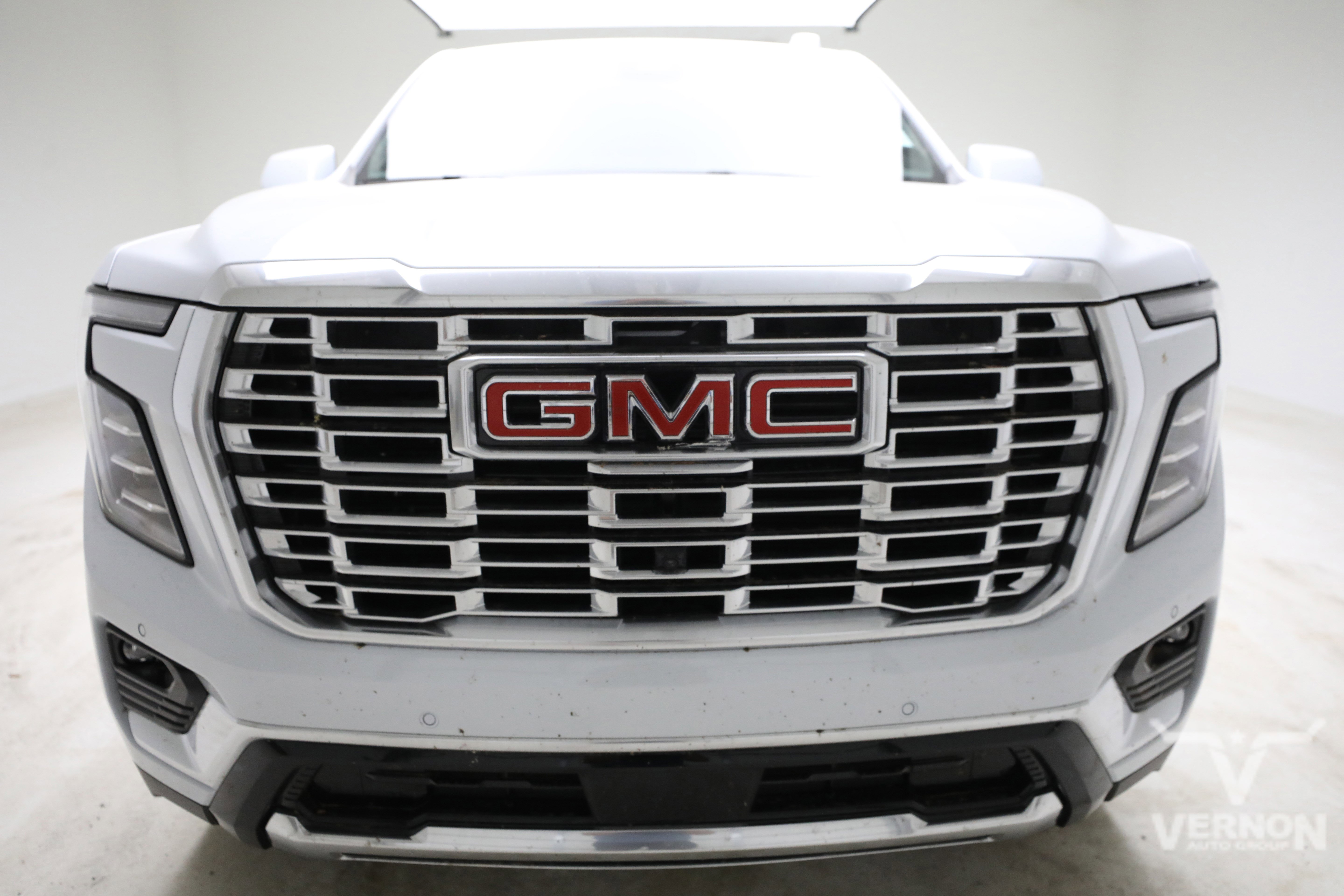 New 2026 GMC Yukon Denali w/ Denali Reserve Package AWD/4WD image 8
