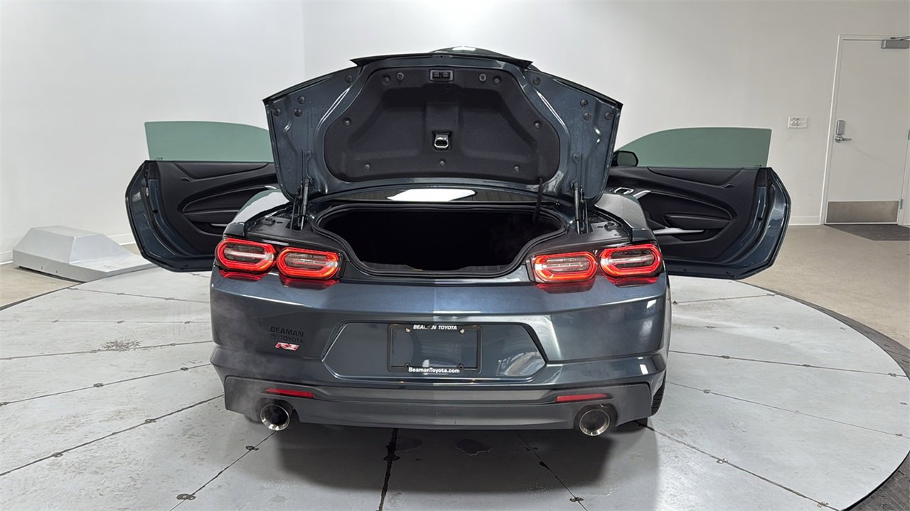 Used 2020 Chevrolet Camaro LT w/ RS Package image 16