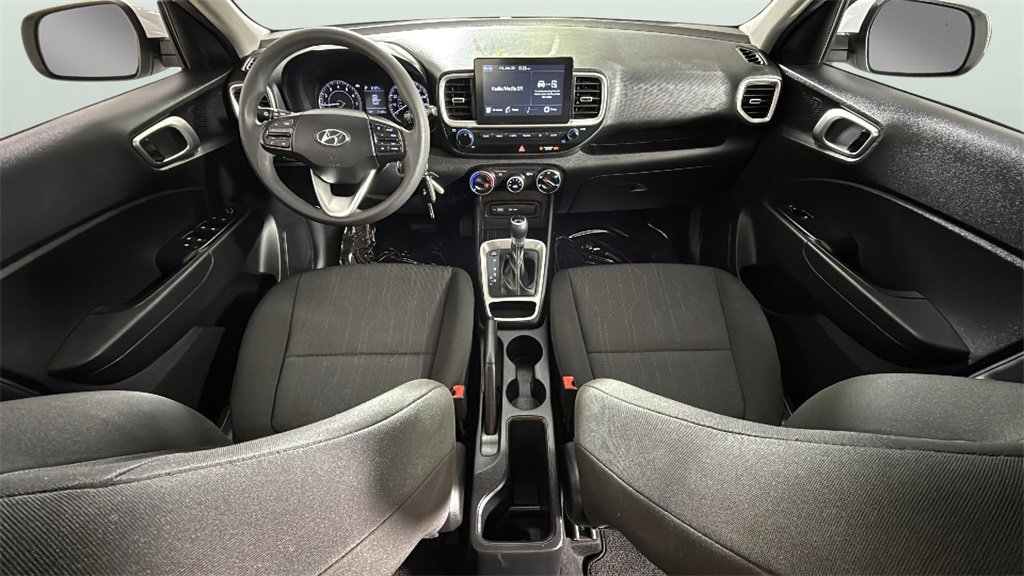 Used 2022 Hyundai Venue SE image 32