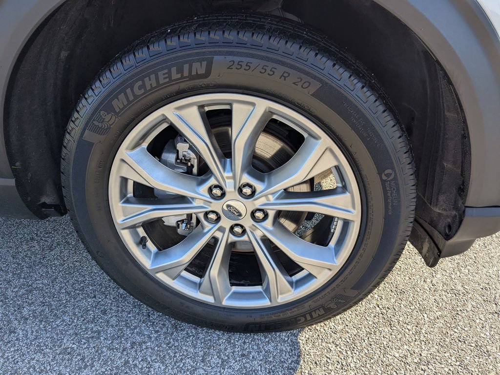 Used 2022 Ford Explorer XLT AWD/4WD image 14