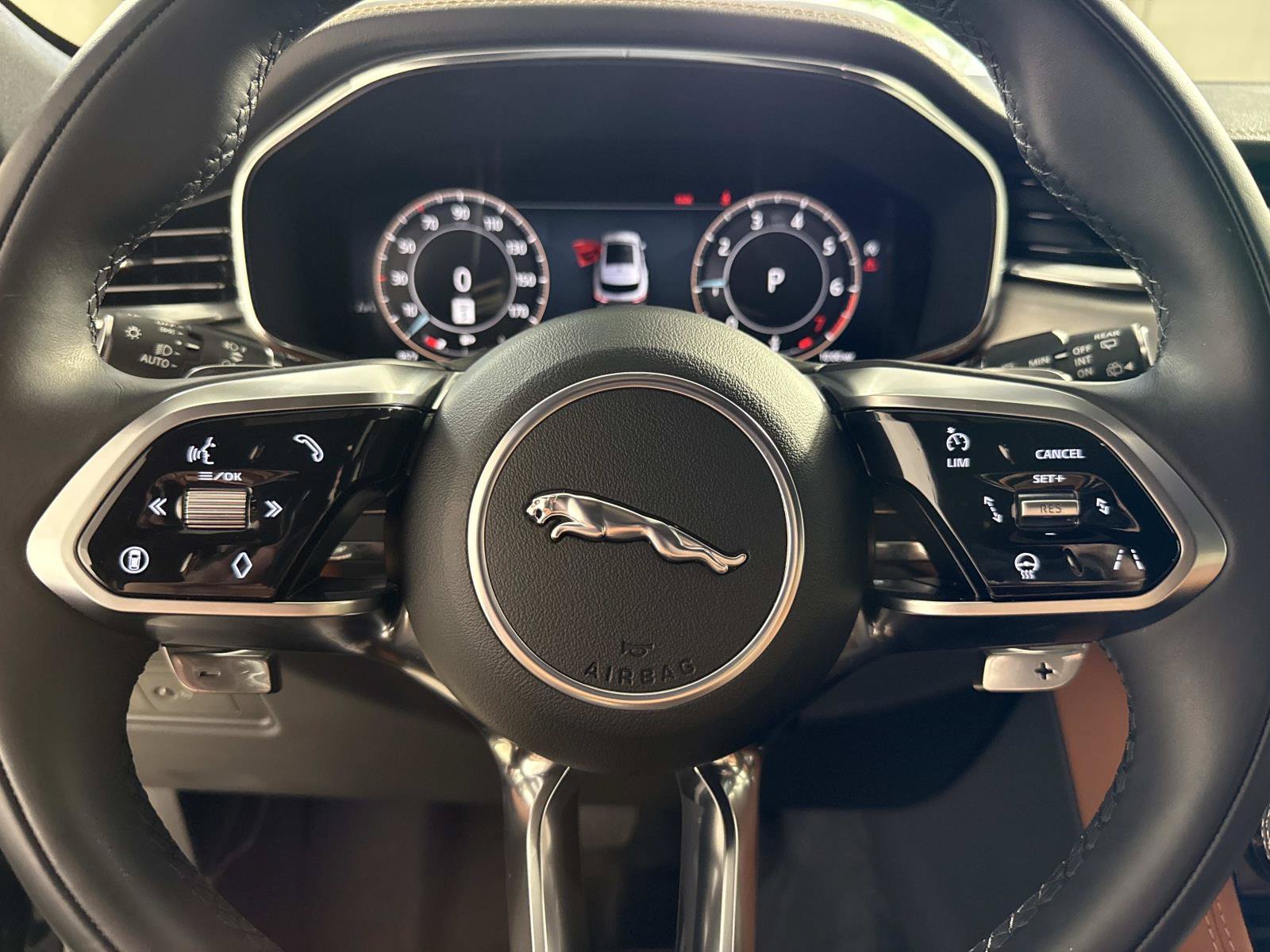 Certified 2026 Jaguar F-PACE R-Dynamic S AWD/4WD image 29