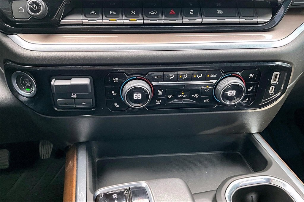 Used 2022 Chevrolet Silverado 1500 High Country w/ High Country Premium Package image 11