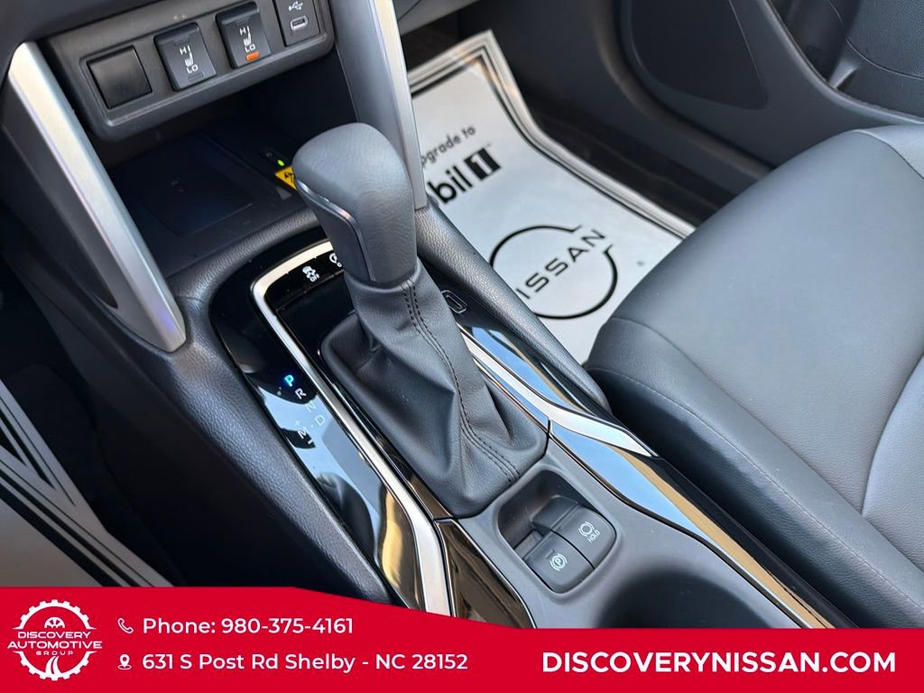 Used 2023 Toyota Corolla Cross XLE image 22