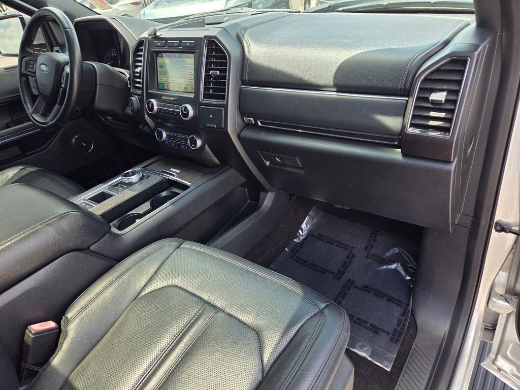 Used 2018 Ford Expedition Limited w/ Equipment Group 301A RWD image 18