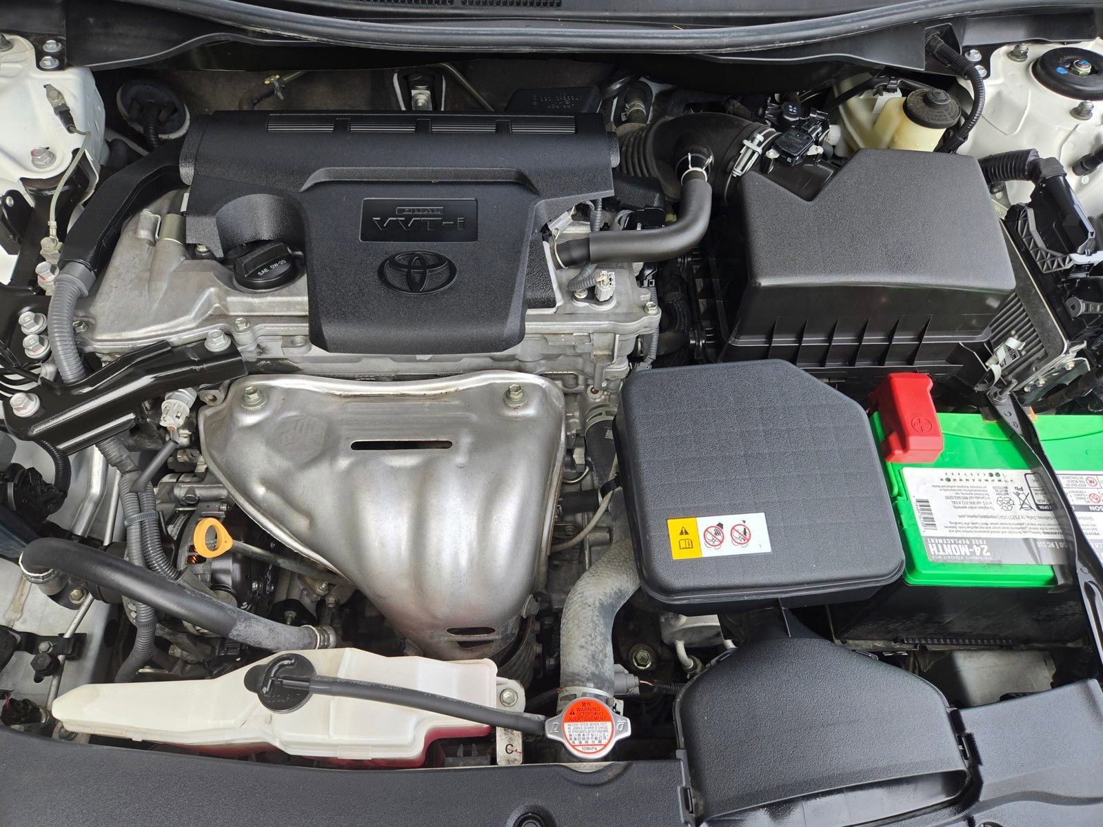 Used 2016 Toyota Camry SE image 24