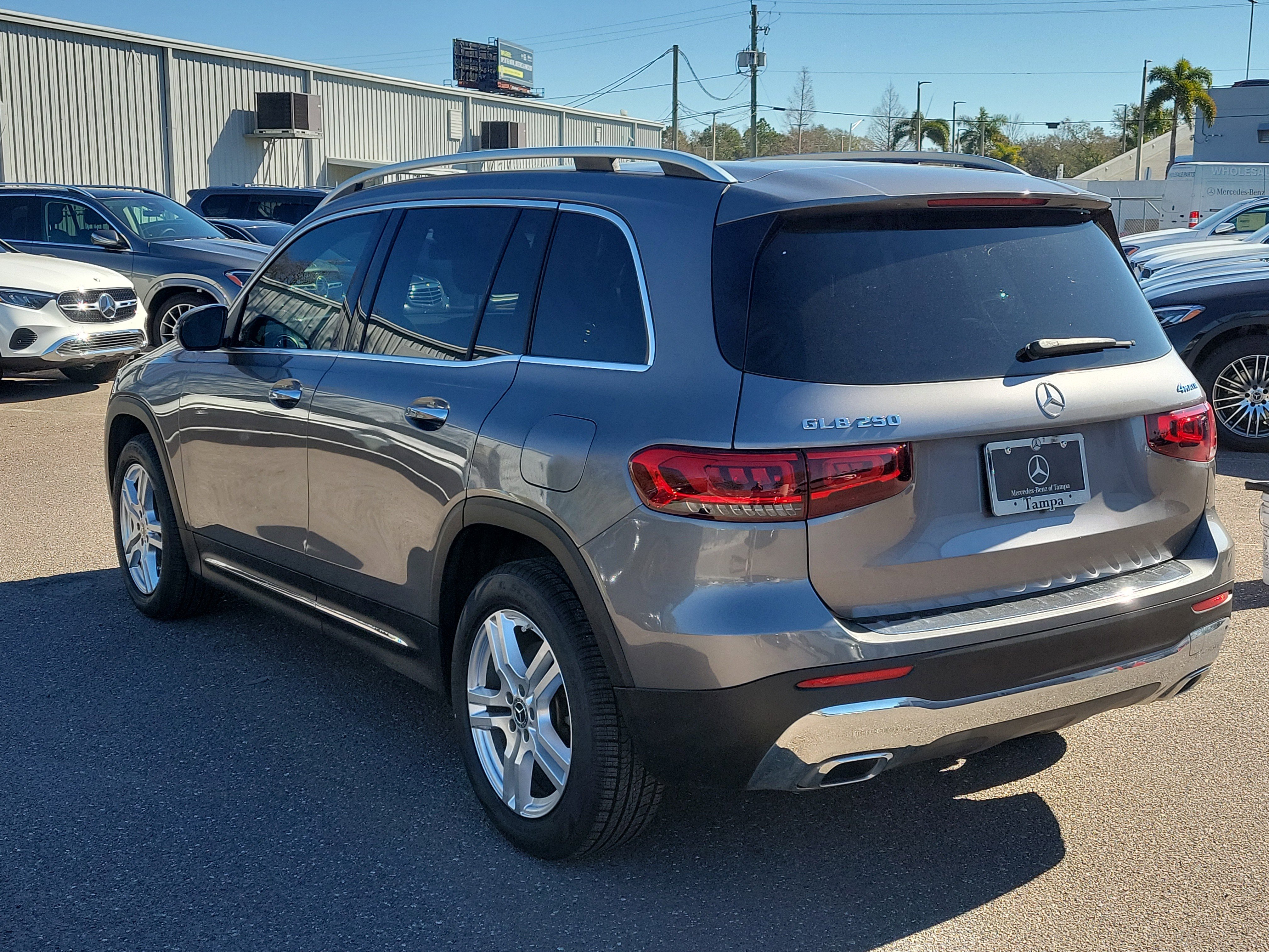 Certified 2021 Mercedes-Benz GLB 250 4MATIC image 4