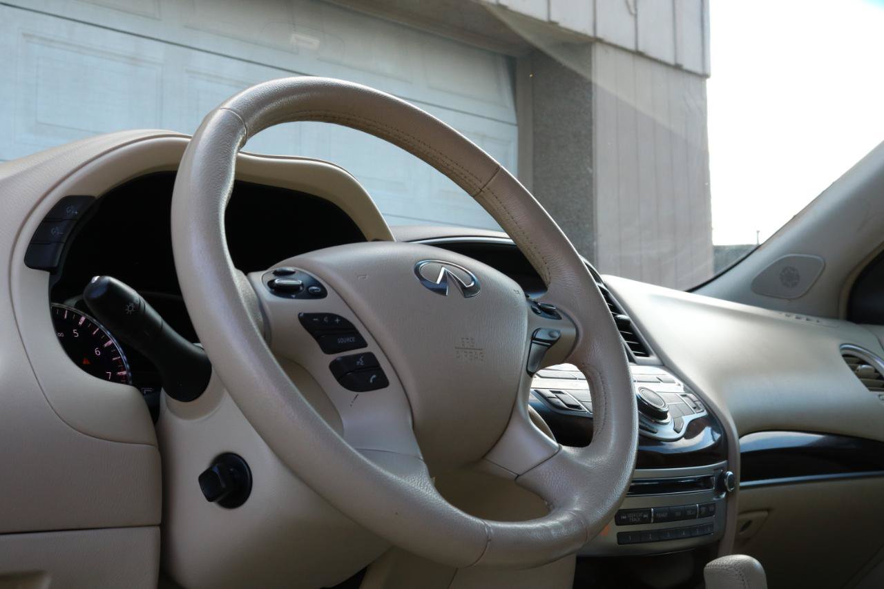 Used 2013 INFINITI JX35 AWD w/ Premium Pkg image 23