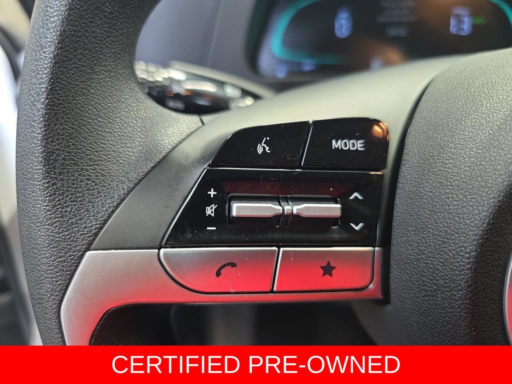 Certified 2025 Hyundai Elantra Hybrid FWD image 17