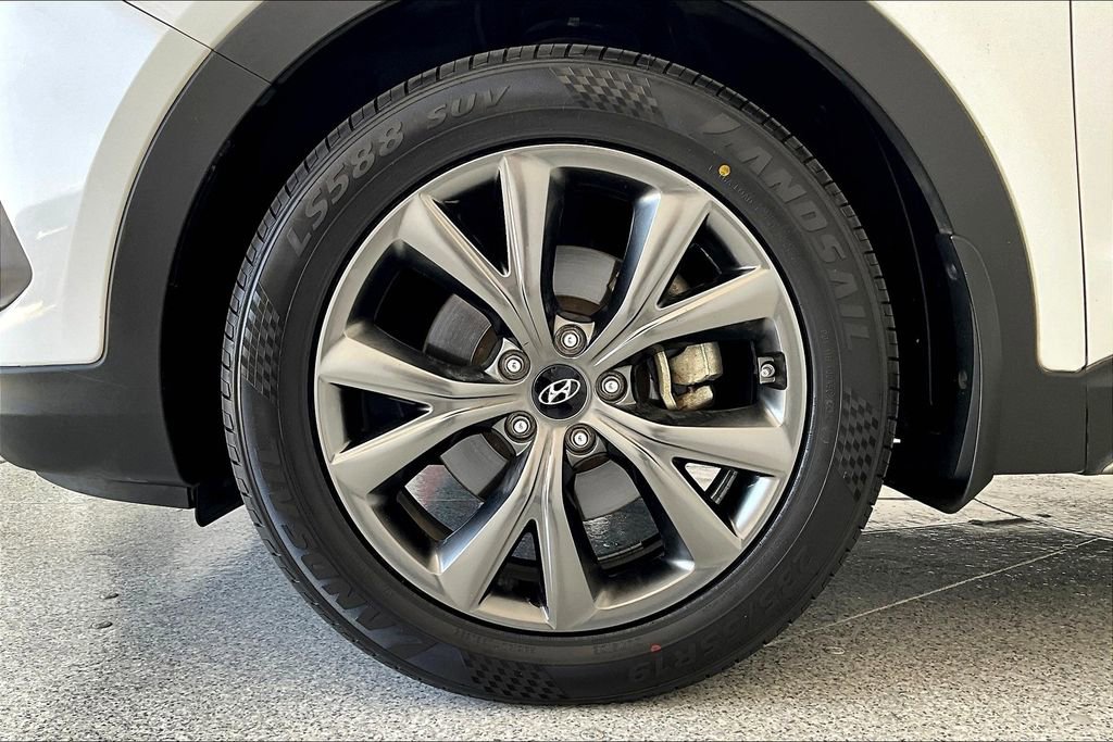 Used 2017 Hyundai Santa Fe Sport image 10