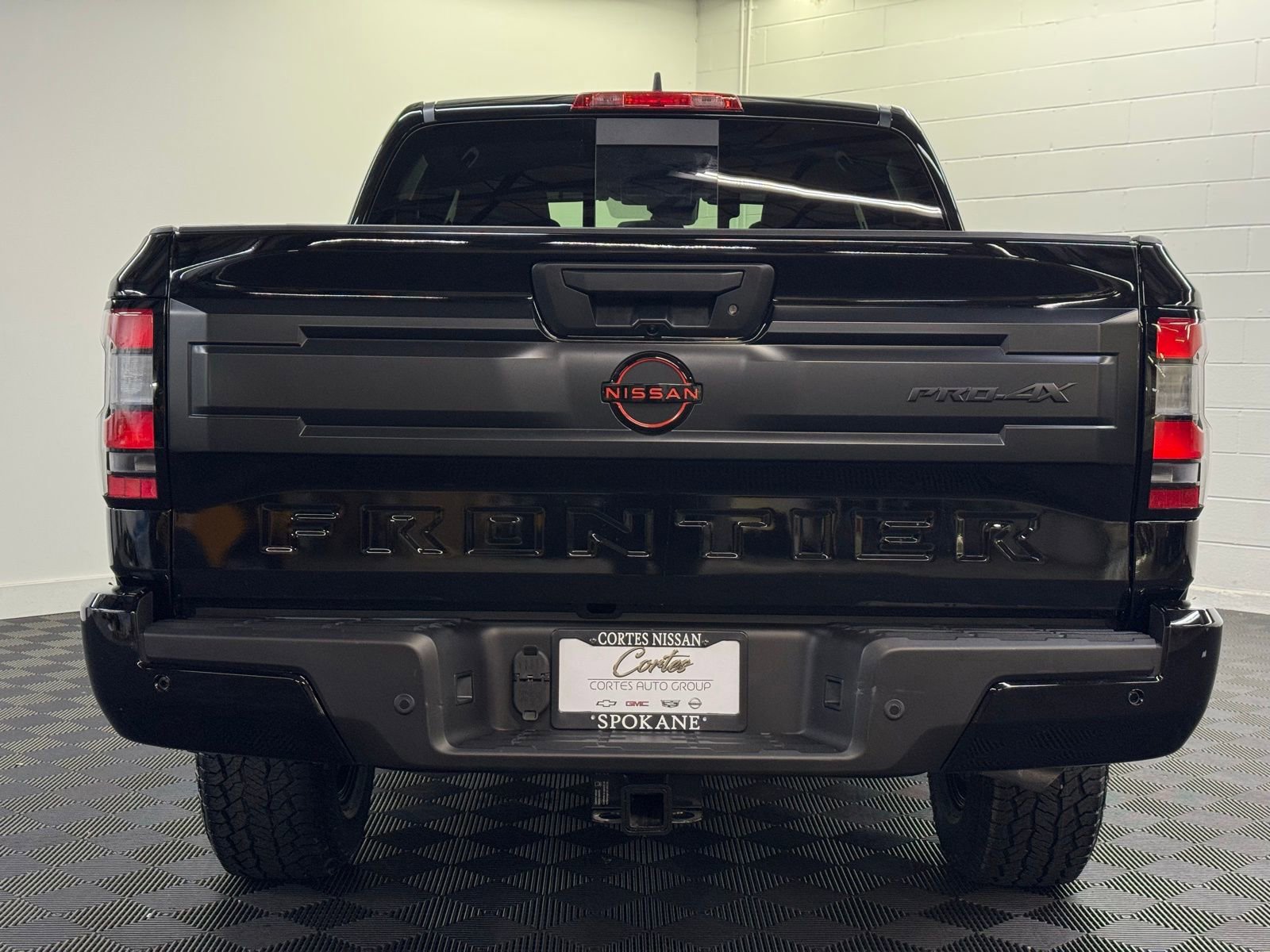 New 2026 Nissan Frontier PRO-4X w/ Pro-4x Convenience Package image 6