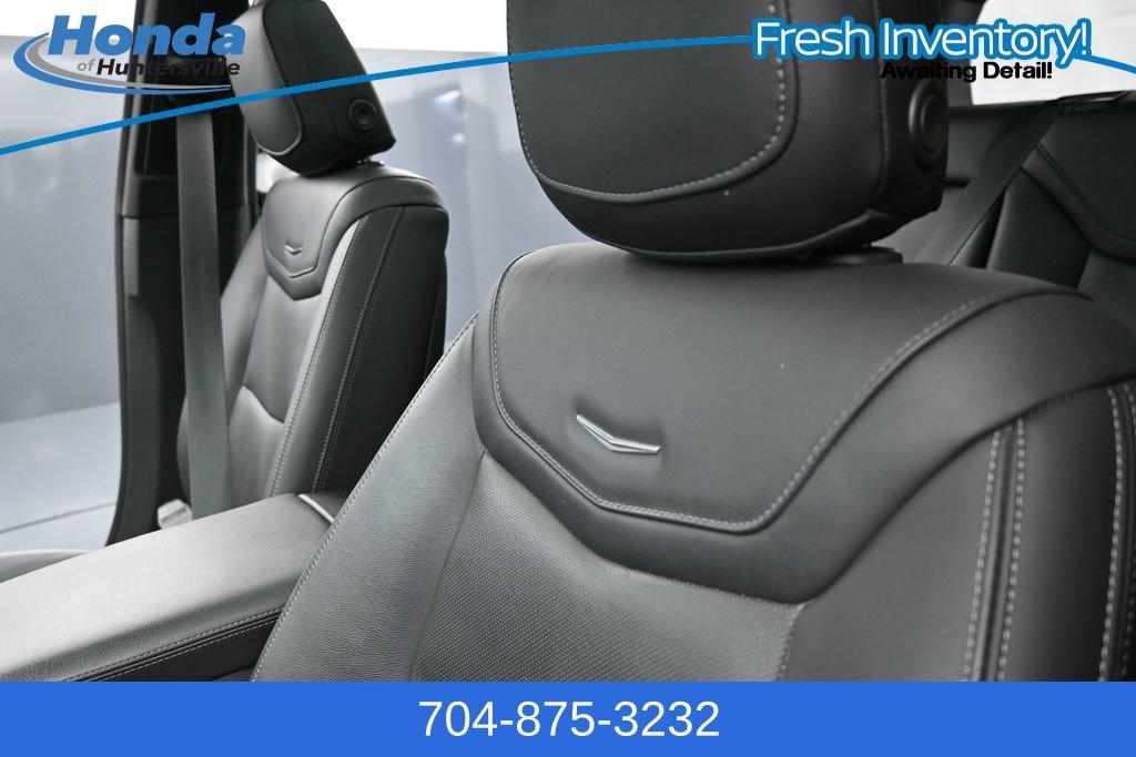 Used 2022 Cadillac XT6 Sport w/ Technology Package AWD/4WD image 24