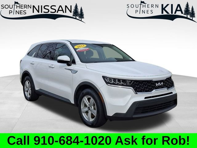 Used 2023 Kia Sorento LX image 1