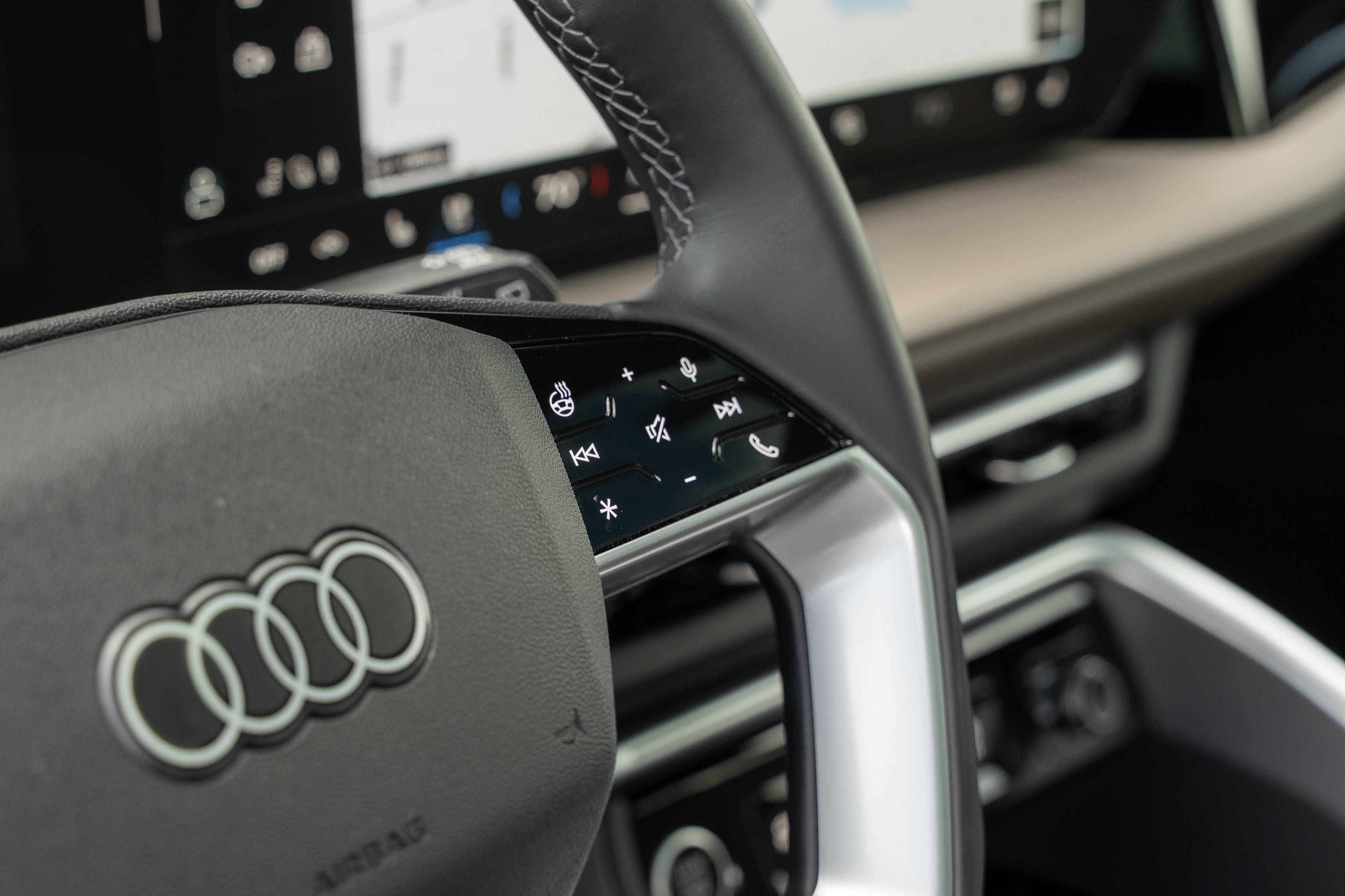 Certified 2025 Audi Q5 Premium w/ Premium Plus AWD/4WD image 12