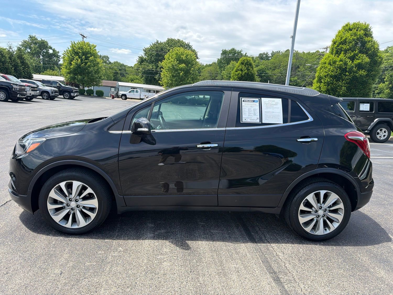 Used 2017 Buick Encore Preferred FWD image 2