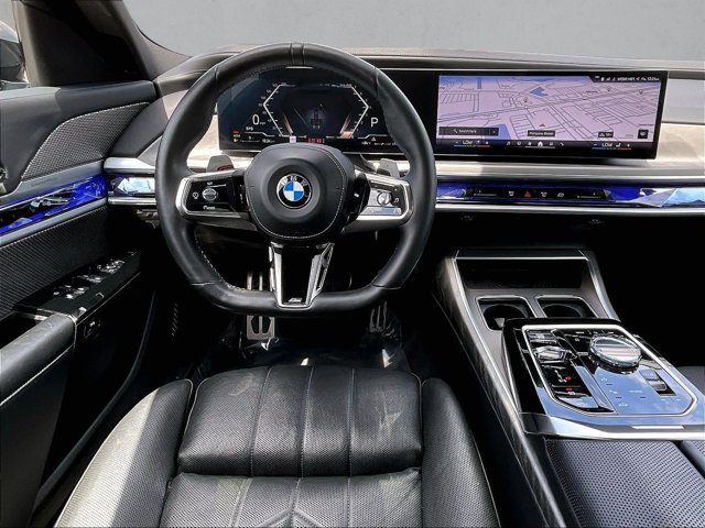Used 2023 BMW 760i xDrive AWD/4WD image 7