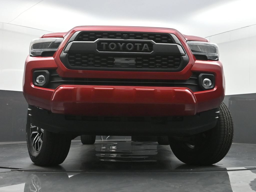 Used 2022 Toyota Tacoma TRD Sport w/ Technology Package AWD/4WD image 25