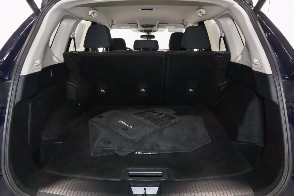 Certified 2026 Nissan Rogue SV FWD image 13