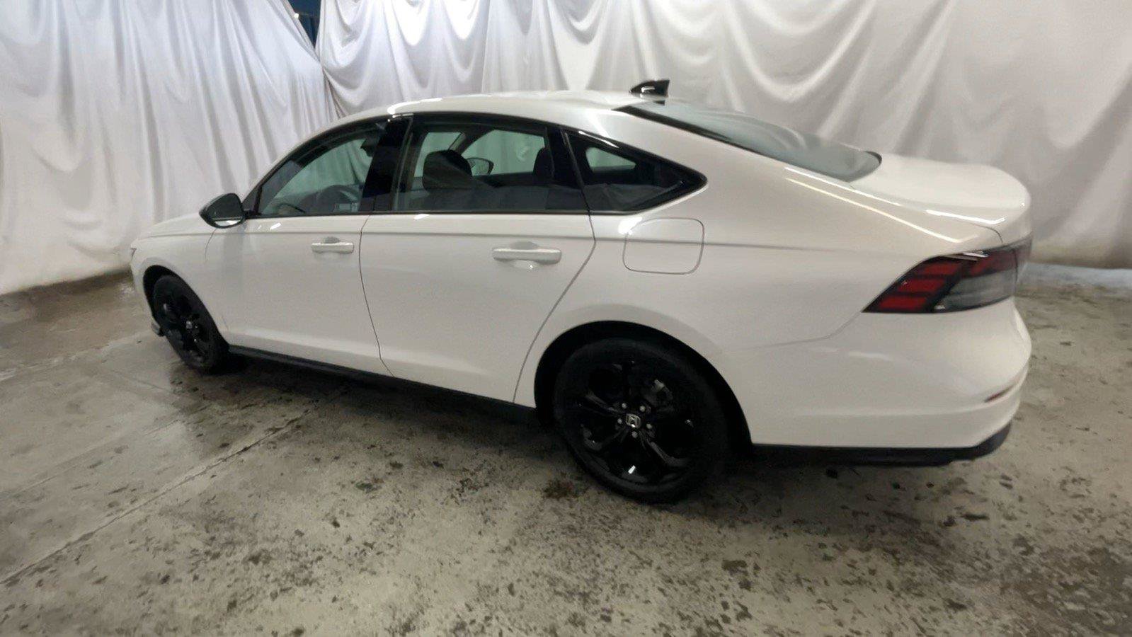 Used 2025 Honda Accord SE image 10
