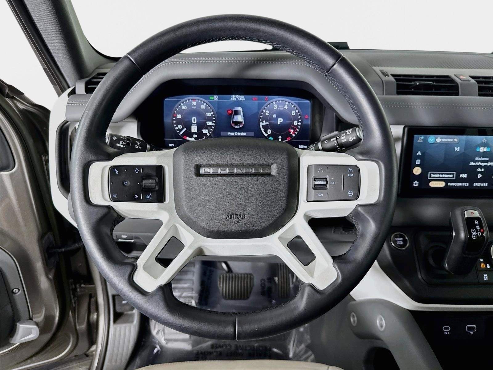 Used 2023 Land Rover Defender 110 S AWD/4WD image 12