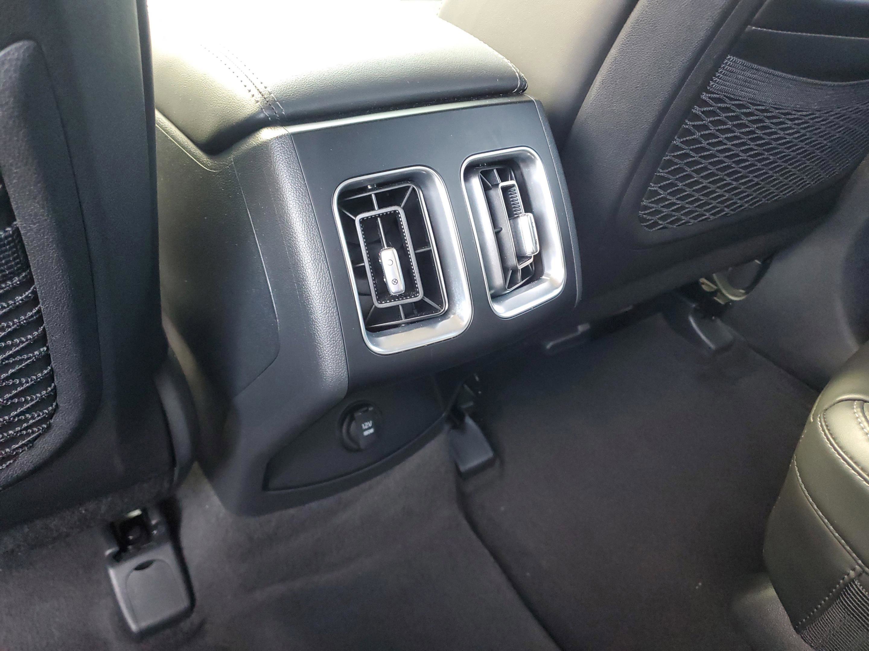 Certified 2025 Kia Sorento EX w/ Panoramic Sunroof Package FWD image 12