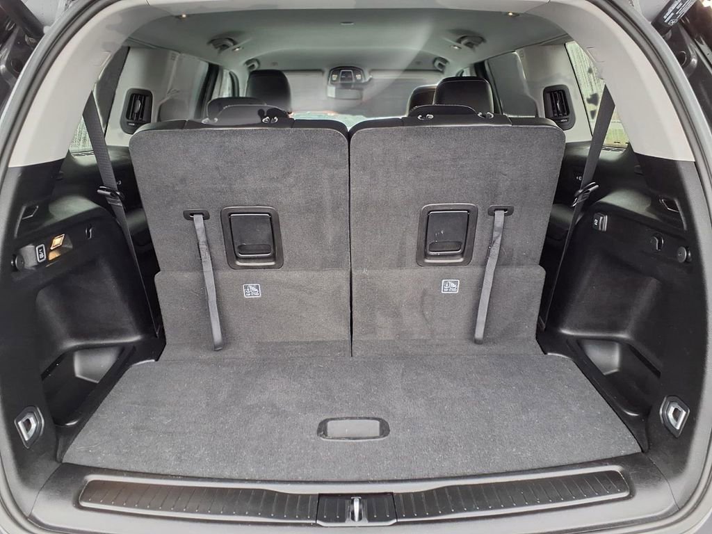 Used 2023 Jeep Grand Cherokee L Limited w/ Black Appearance Package image 27