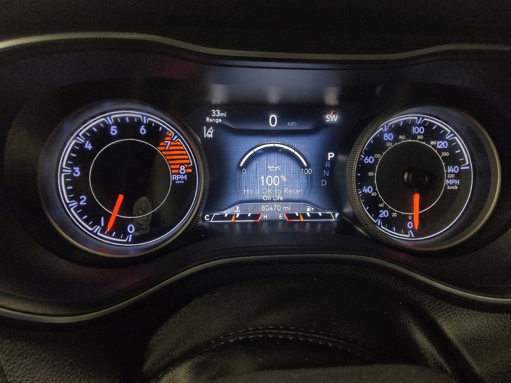 Used 2019 Jeep Cherokee Limited w/ Technology Group FWD image 23