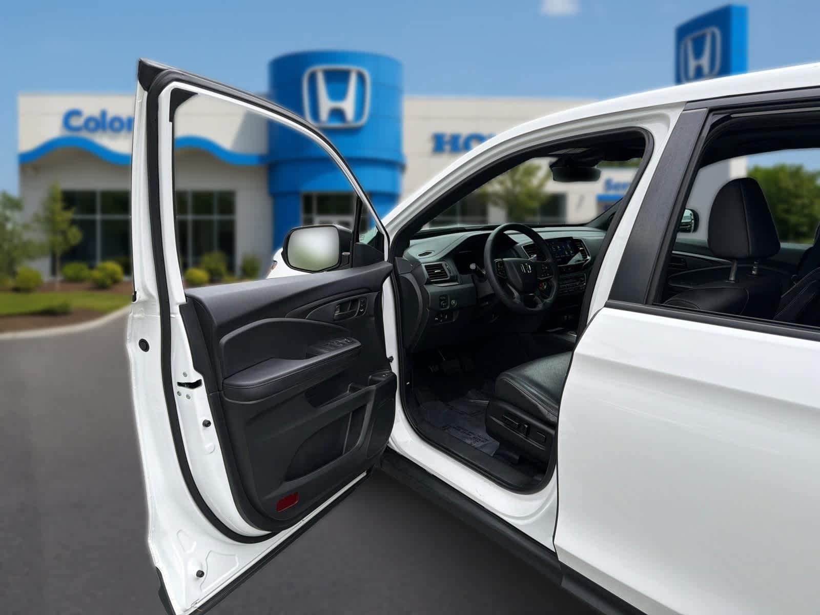Used 2023 Honda Passport EX-L image 11
