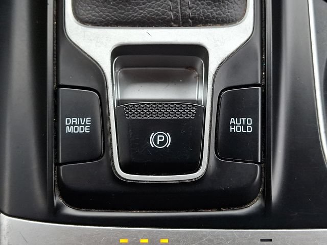 Certified 2023 Kia Carnival LX FWD image 23