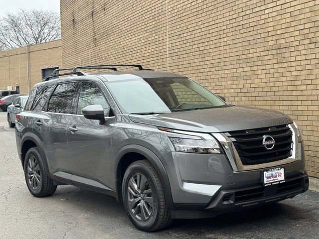 Used 2022 Nissan Pathfinder SV w/ Cargo Package image 2