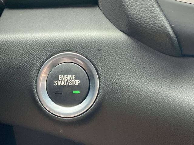 Used 2023 GMC Terrain SLE w/ Driver Convenience Package FWD image 12