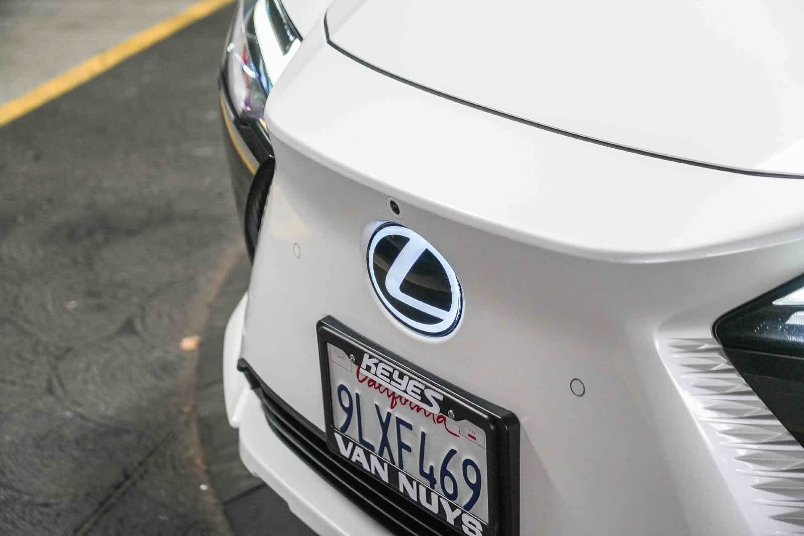 Used 2023 Lexus RZ 450e Premium w/ Technology Package AWD/4WD image 3