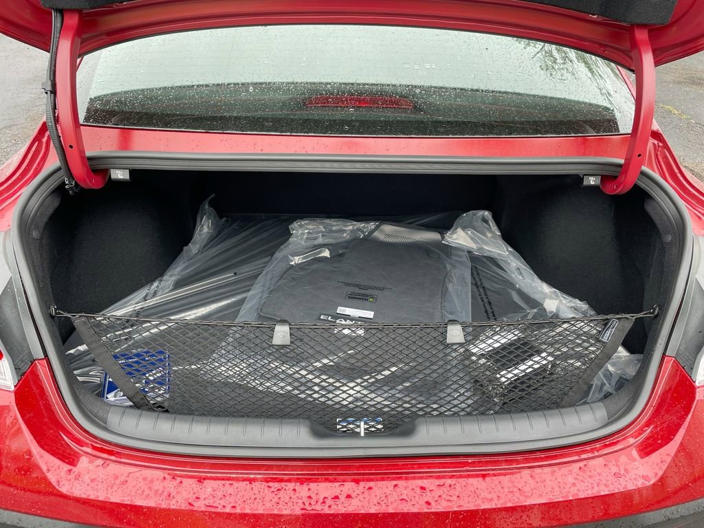 Used 2025 Hyundai Elantra Sport image 48