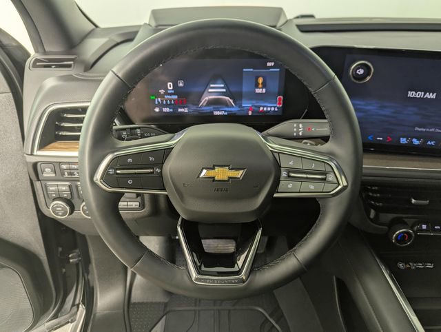 Used 2025 Chevrolet Suburban High Country AWD/4WD image 19